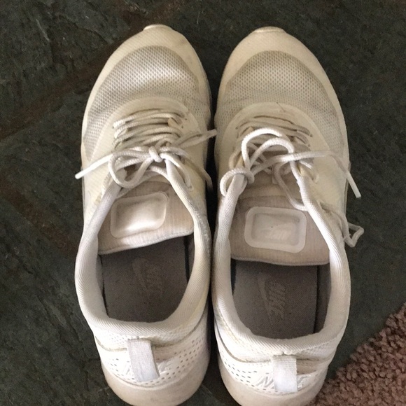 Nike shoes - Picture 2 of 4